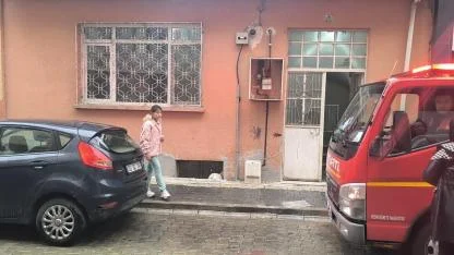 Marulcu Mahallesi’nde Eski Ocak Korkuttu: Baca Yangını Mahalleliyi Sokağa Döktü