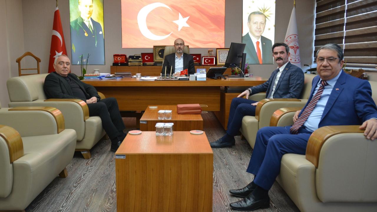 MHP&#039;li Danaoğlu ve Yönetimi, İl Sağlık Müdürü Öztürk&#039;e Ziyaret