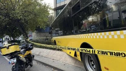 Beşiktaş’ta Feci Olay: Direksiyon Başında Kalp Krizi Geçiren İETT Şoförü Hayatını Kaybetti!