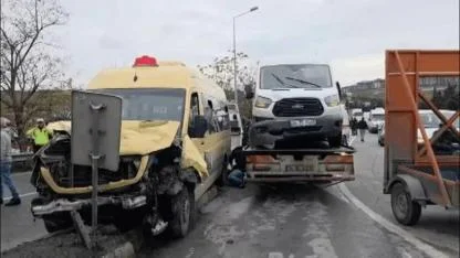 Son Dakika- Başakşehir’de Yolcu Minibüsünün de Karıştığı Zincirleme Kaza Çok Sayıda Yaralı Var!