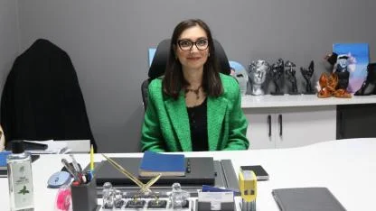 SANAT AKADEMİSİ KURUCU MÜDÜRÜ PEYNİRCİOĞLU:  “HER ÇOCUĞUN İÇİNDE PARLAMAYI BEKLEYEN BİR IŞIK VAR”