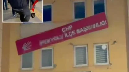 Son Dakika- CHP'nin İmralı Ziyareti Kararının Ardından Van'da Parti Binasına Saldırı!