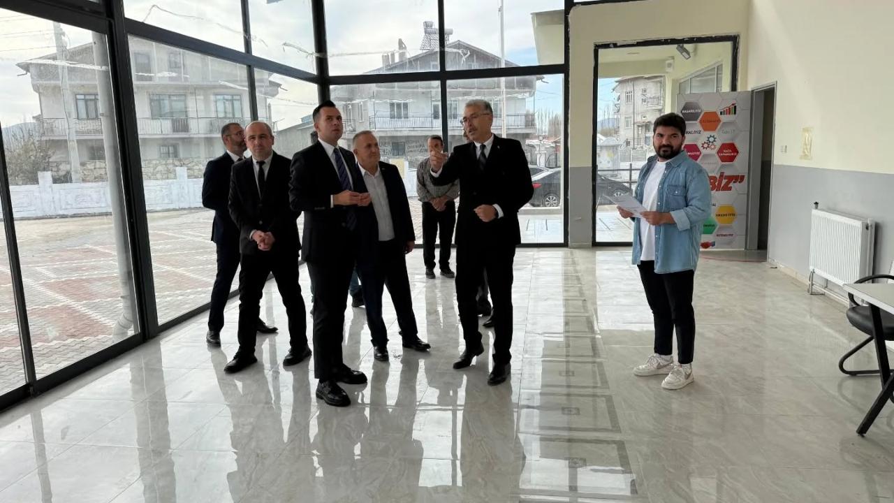 Sinanpaşa’da “Kardeşlik Kütüphanesi” Kuruluyor