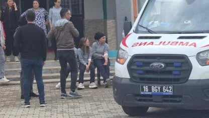 Şinitzel ve Makarna Yiyen Öğrenciler Hastaneye Kaldırıldı