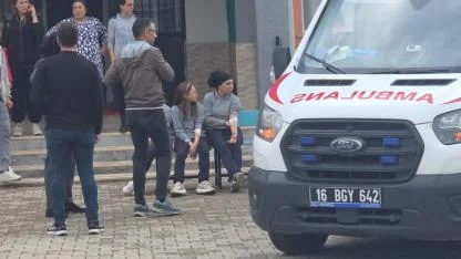 Şinitzel Ve Makarna Yiyen Öğrenciler Hastaneye Kaldırıldı