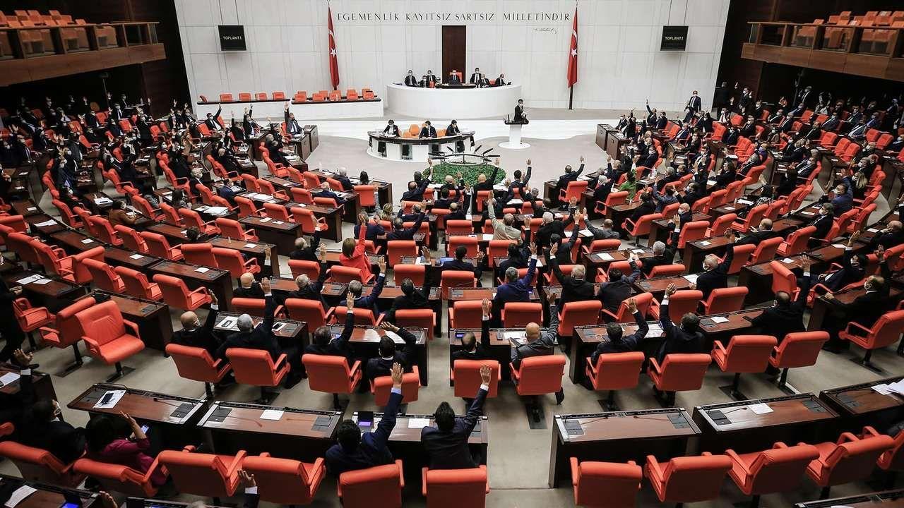 Son Dakika: 11. Yargı Paketi Meclis’te – 55 Bin Mahkûma “Af Değil, Koşullu Salıverme” Düzenlemesi