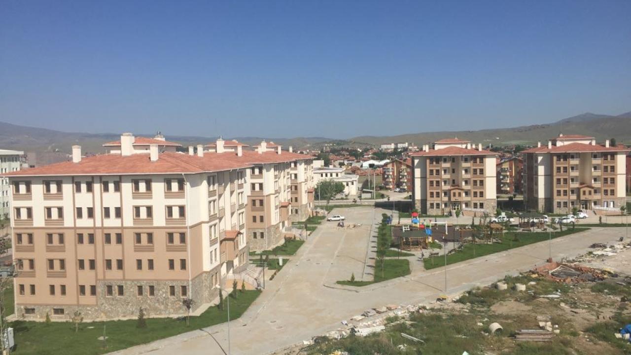 Şuhut&#039;ta Sosyal Konut Sayısı Tartışması: &quot;150 Konut, İhtiyacımızı Karşılamıyor&quot;