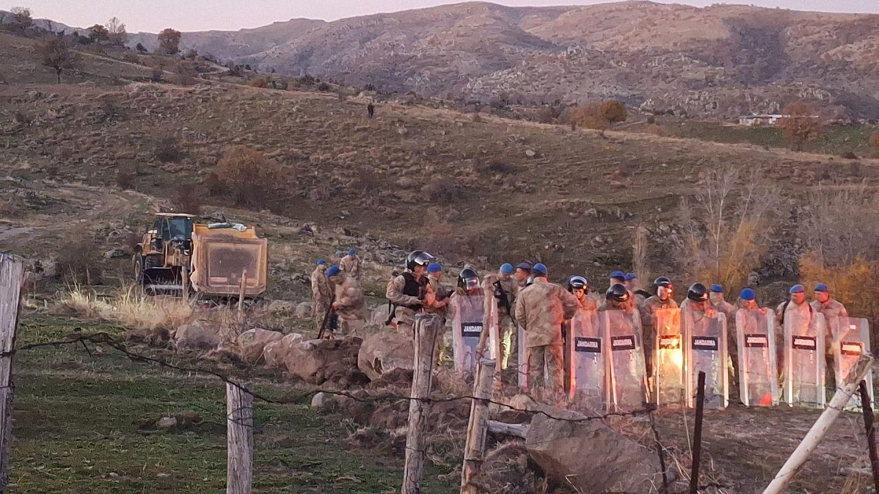 Taşoluk Halkı Doğalarını Savunuyor: Maden Şirketi Provokasyonla Suçlanıyor