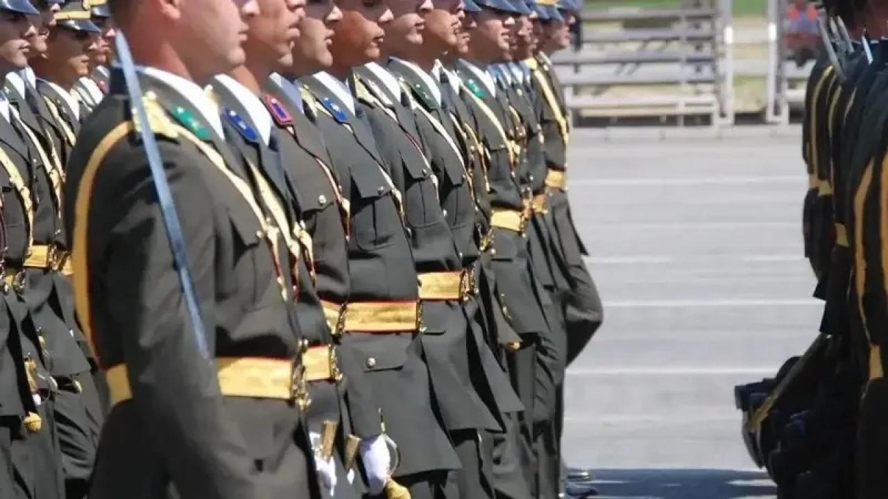TSK Muvazzaf Subay Adayı Başvuruları Uzatıldı: İşte 2025 Başvuru Tarihleri ve Şartları