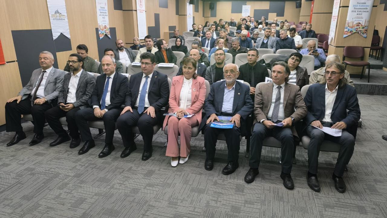 Turizm Şehir Kültürüne Sivil Toplum İle Yansıyor