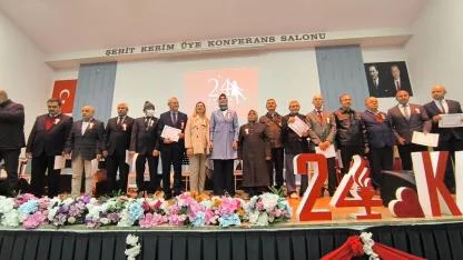 Vali Yiğitbaşı, Emekli Öğretmenlere Şeref Belgesi Takdim Etti