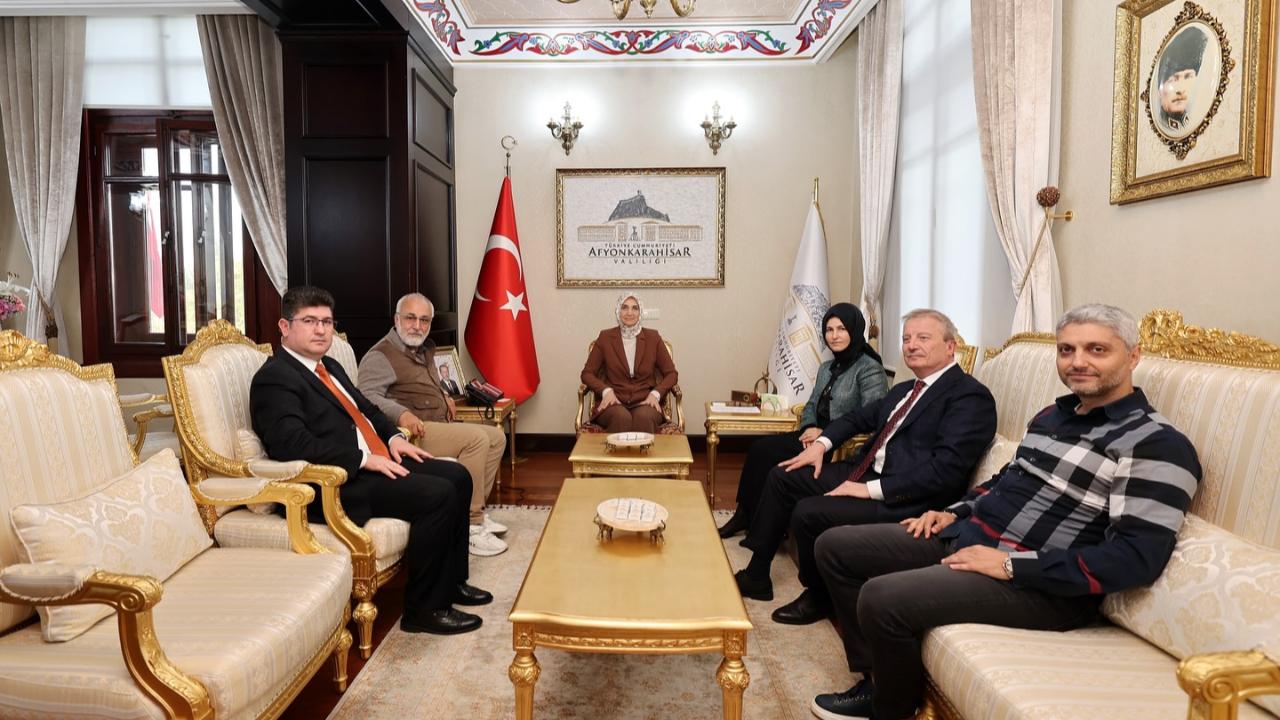 Vali Yiğitbaşı, Eski Vekil Ve Sivil Toplum Temsilcilerini Ağırladı