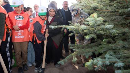 Vali Yiğitbaşı, Yeşil Vatan İçin Fidan Dikecek