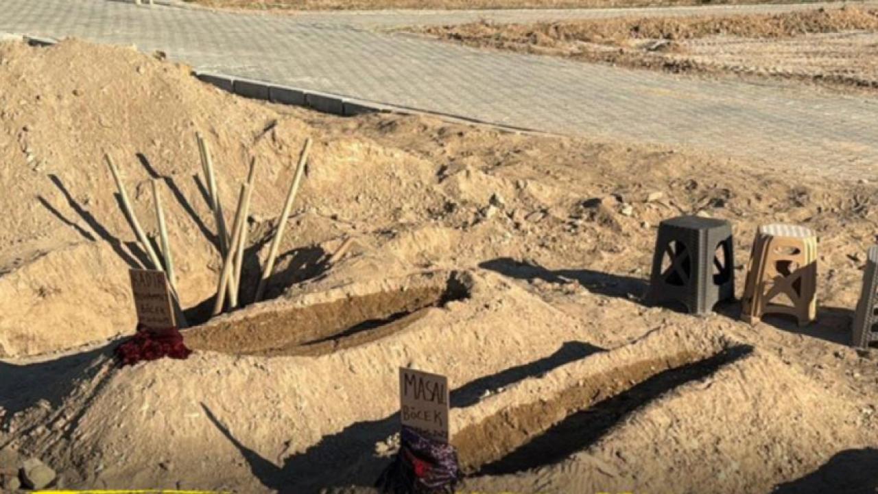 Zehirlenerek Ölen Anne ve İki Çocuğunun Yan Yana Mezarları Yürek Dağladı