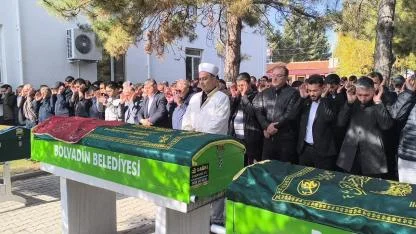 Zehirlenme Şüphesiyle Vefat Eden Anne ve İki Çocuğu İçin, Bolvadin'de Cenaze Namazı Kılındı