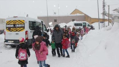 3 İl ve 2 İlçede Eğitime Kar Engeli: Okullar Tatil Edildi