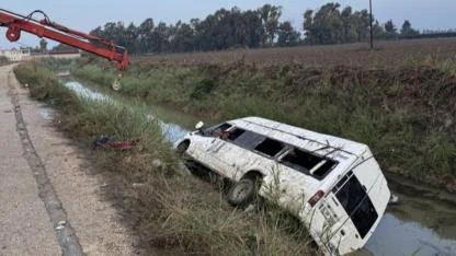 Adana’da Tarım İşçilerini Taşıyan Minibüs Sulama Kanalına Devrildi: Çok sayıda Yaralı Var!