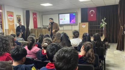 AFSÜ Hastanesi Başhekimi Balcı Ortaokul Öğrencilerine Yeşil Vatan’ı Anlattı