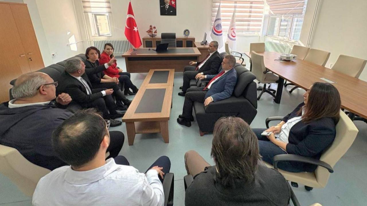 AFSÜ Rektörü Prof. Dr. Adem Aslan’dan Şuhut Sağlık Hizmetleri MYO’ya ziyaret