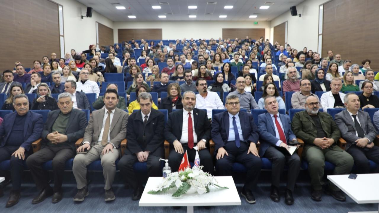 AFSÜ Rektörü Prof. Dr. Aslan Akademisyenlerle Bir Araya Geldi