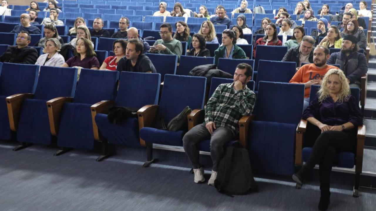 AFSÜ’de Yapay Zekâ Destekli Biyoistatistik Eğitimi Düzenlendi