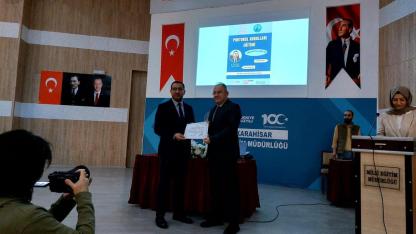 Afyon İl Milli Eğitim Personeline Protokol Kuralları Eğitimi Verildi