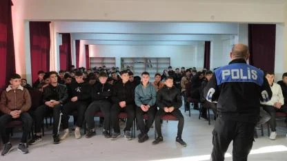 Afyon Polisi Sahada: Geleceğin Ustalarına "Hayat Bilgisi"