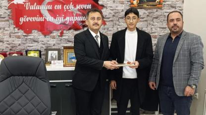 Genç Hatibin Büyük Başarısı: Bolvadin’e Gümüş Derece