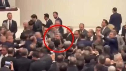 Afyon Vekilleri Meclisteki Kavga: Ali Özkaya Arbedeye Karıştı, Hasan Arslan Araya Girdi