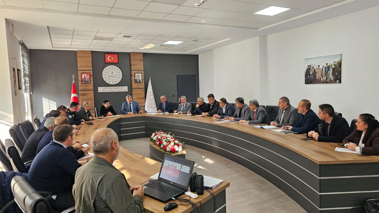 Afyon’da Açık Öğretim Yazılı Sınavları Öncesi Hazırlık Toplantısı Yapıldı