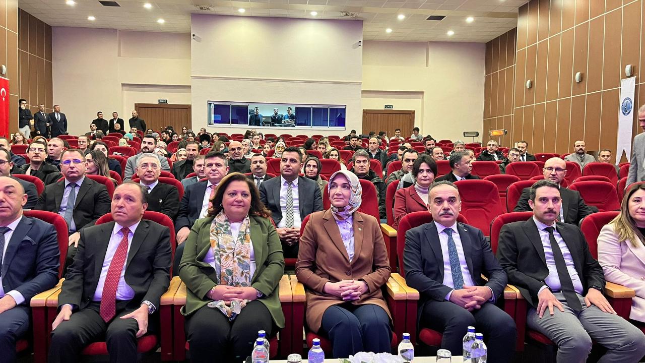 Afyon’da Denetimli Serbestlik Hizmetlerinin 20. Yılı Paneli Düzenlendi