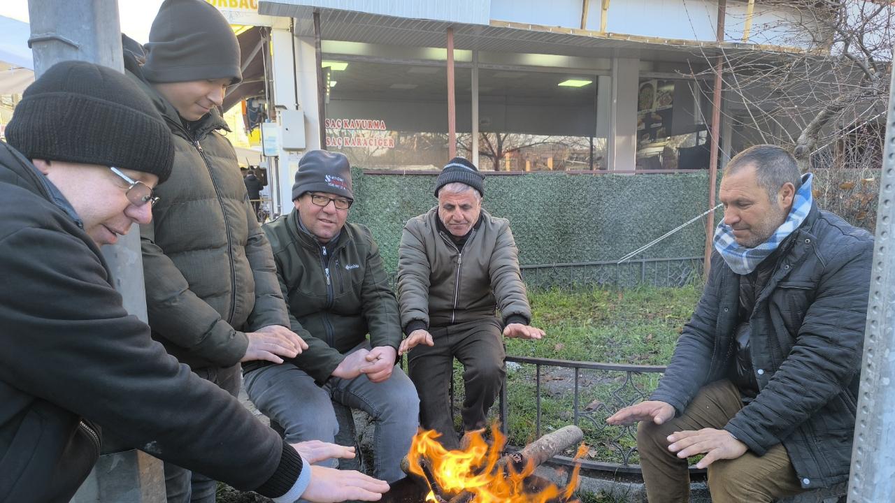 Afyon’da Dondurucu Soğuk Pazarı Vurdu