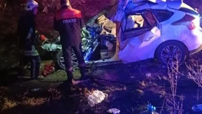 Afyon'da Feci kaza: otomobilin sürücüsü hayatını