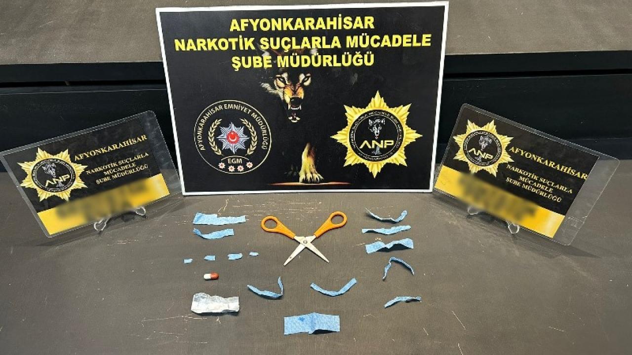 Afyon’da Sokak Satıcılarına Baskın: Üç Şüpheli Tutuklandı