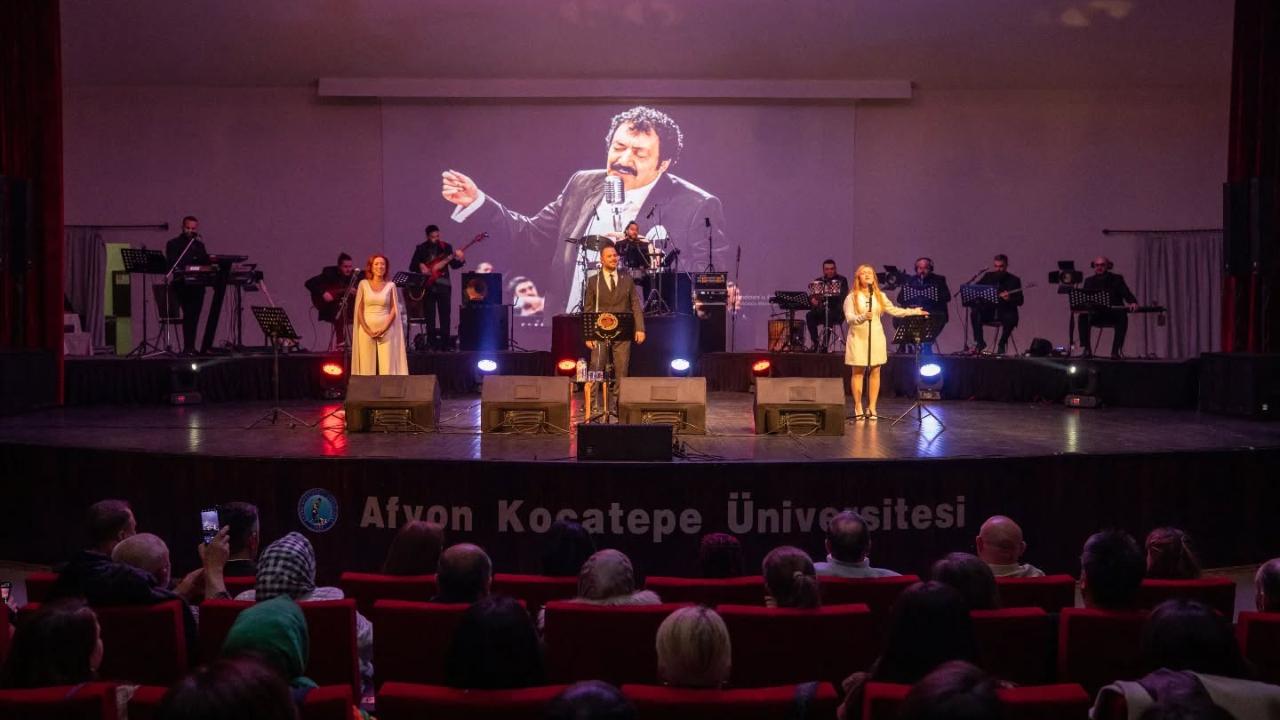 Afyonkarahisar Belediyesi’nden Müslüm Gürses Şarkıları Konseri