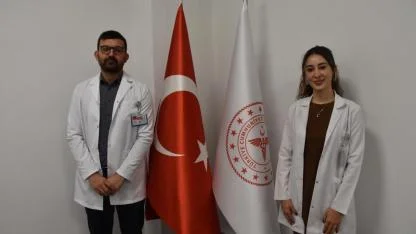 Afyonkarahisar Sandıklı Devlet Hastanesinde Görev Yapan Doktor Çift, Hem Hayatta Hem Meslekte Birbirine Destek Oluyor