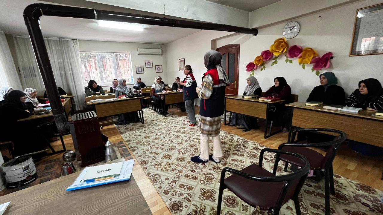 Afyonkarahisar’da 2025 Yılında 512 Çiftçi Eğitim Toplantısı Gerçekleştirildi