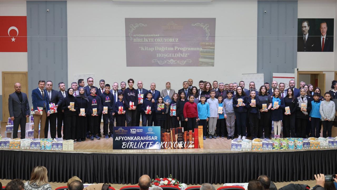 Afyonkarahisar’da 30 Bin Öğrenci Aynı Sayfada Buluştu