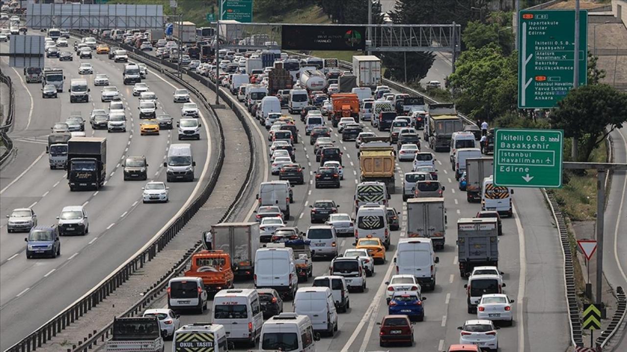 Afyonkarahisar’da Araç Sayısı Artmaya Devam Ediyor! 317 Bin 859’a Ulaştı