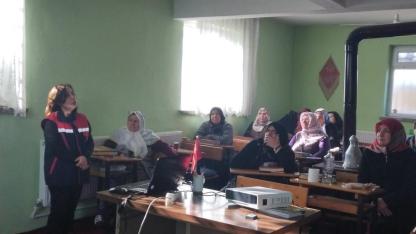 Afyonkarahisar’da Kadın Çiftçilere Büyük Destek