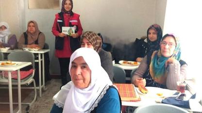 Afyonkarahisar’da Kadın Çiftçilere Tarımsal Eğitim Desteği