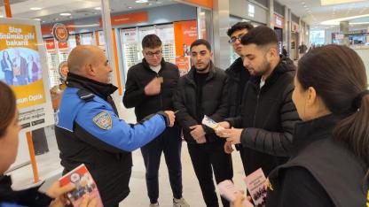 Afyonkarahisar'da Polisten Vatandaşlara Saha Bilgilendirmesi