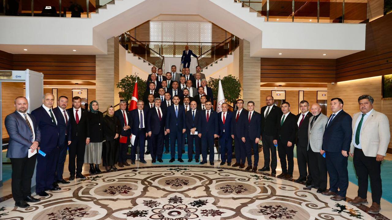 AK Parti Afyonkarahisar Heyetinden Bakan Murat Kurum’a Ziyaret