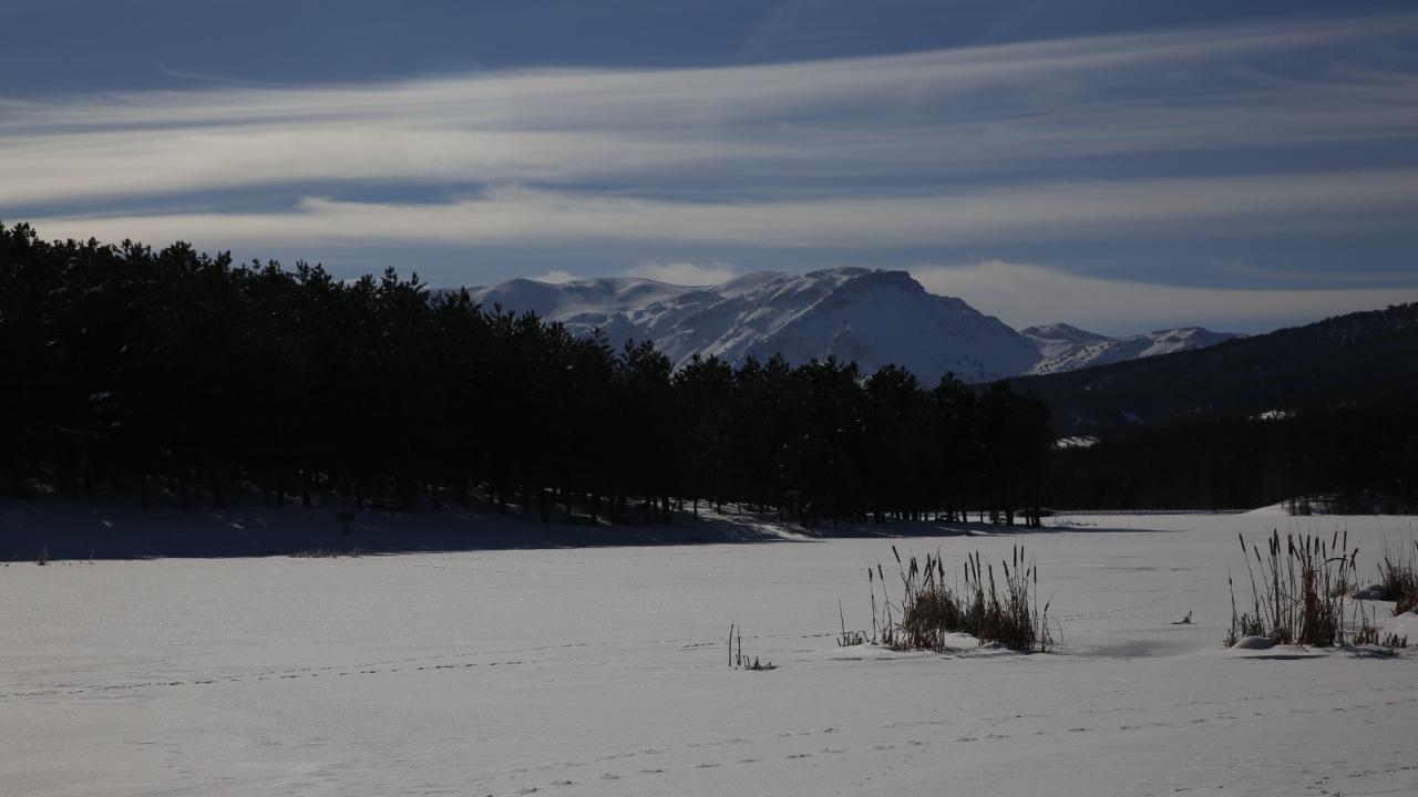 Akdağ Tabiat Parkı'nda Kar Yağışı Sonrası Masalsı Kış Görüntüsü