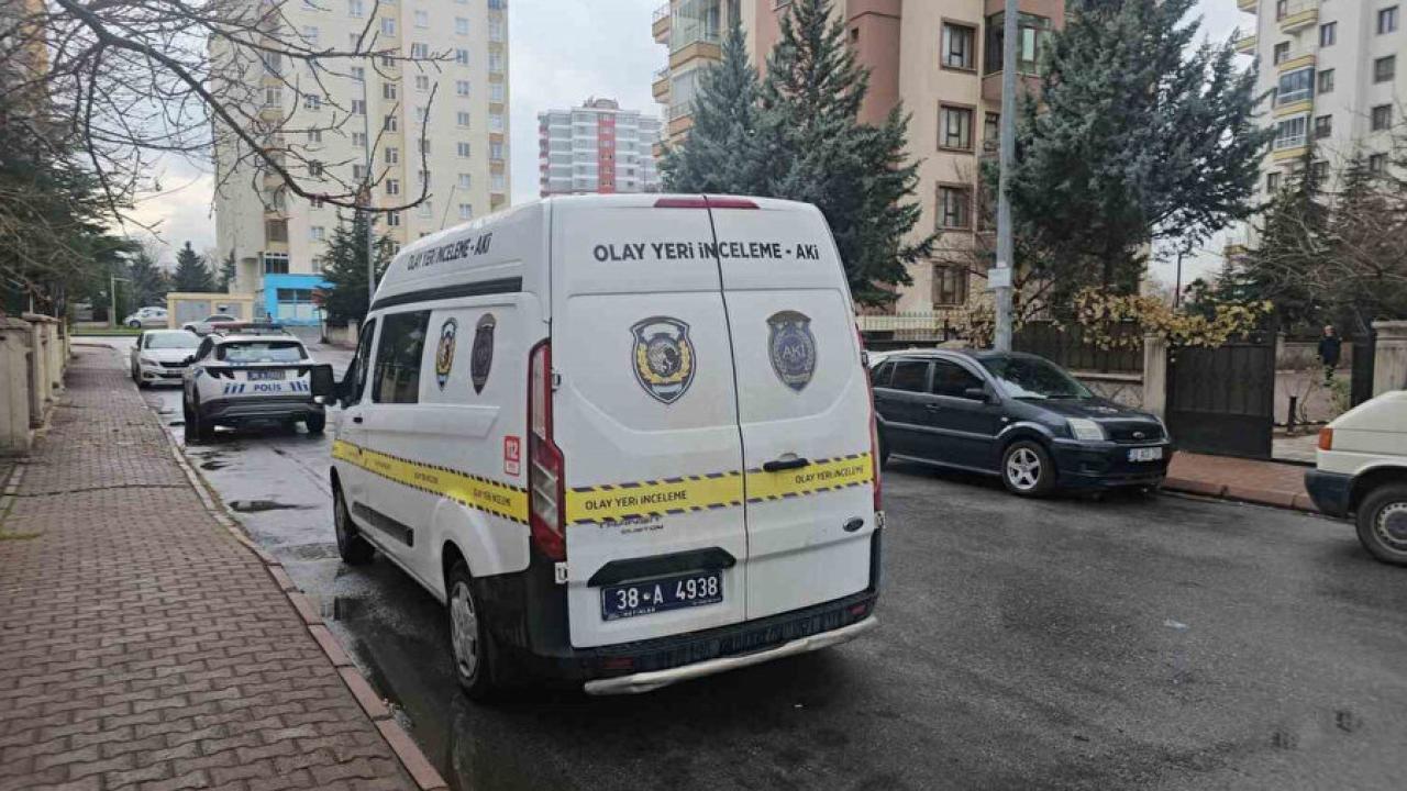 Akıl Almaz Cinayet: Boşanma Aşamasındaki Eşini Ararken Karşılaştığı Kadını Öldürdü