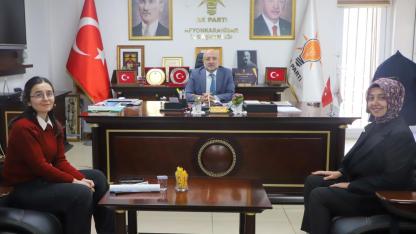 AKÜ Üniversite Öğrencilerinden AK Parti Afyonkarahisar İl Başkanı Şahin’i Makamında Ziyaret