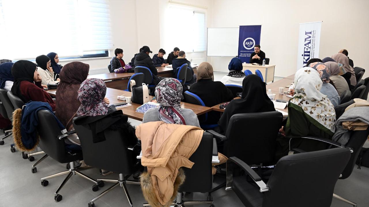 AKÜ’de "Akit Teorisi" Mercek Altına Alındı