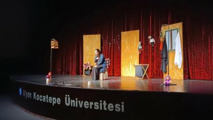 AKÜ’de “Filistin Hakkında Konuşmalıyız” Tiyatro Oyunu Sahnelendi