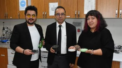 AKÜ’den Çevre Dostu Devrim: Atıklar Asfaltı Güçlendirdi, Yol Ömrü 30 Yıla Çıktı