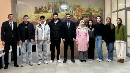 Aslan, Şuhut'ta Öğrencilerin Taleplerini Dinledi